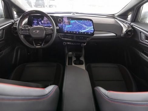 Used 2024 Chevrolet Equinox EV RS image 24