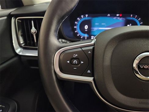 Used 2024 Volvo S60 B5 Core image 28