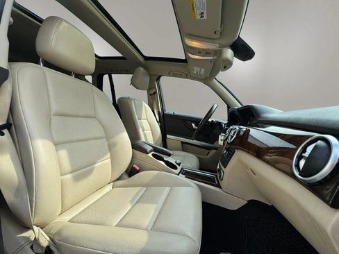 Used 2015 Mercedes-Benz GLK 350 4MATIC image 16