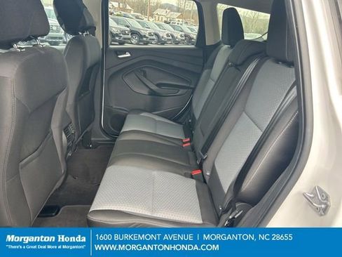 Used 2017 Ford Escape SE image 26