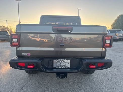 Used 2024 Jeep Gladiator Rubicon w/ Technology Group image 4