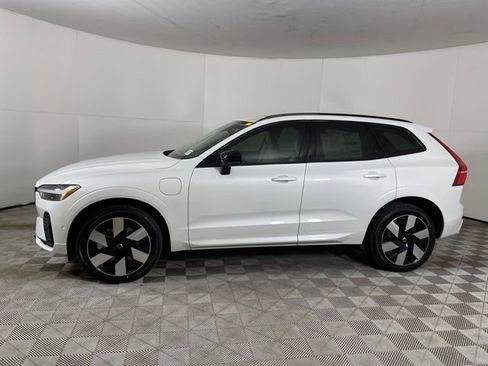 Certified 2024 Volvo XC60 T8 Plus w/ Protection Package Premier image 7
