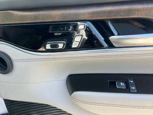 Certified 2022 Jeep Grand Wagoneer Series I AWD/4WD image 42