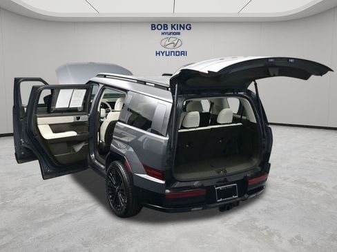 Used 2024 Hyundai Santa Fe Calligraphy AWD/4WD image 17