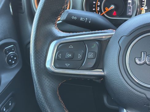 Used 2023 Jeep Gladiator Mojave image 24