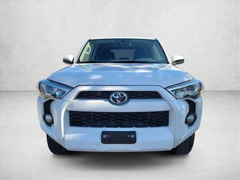 Used 2019 Toyota 4Runner SR5 AWD/4WD image 2