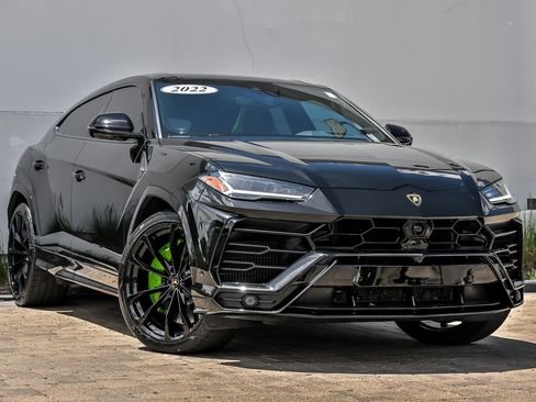 Used 2022 Lamborghini Urus AWD/4WD image 1