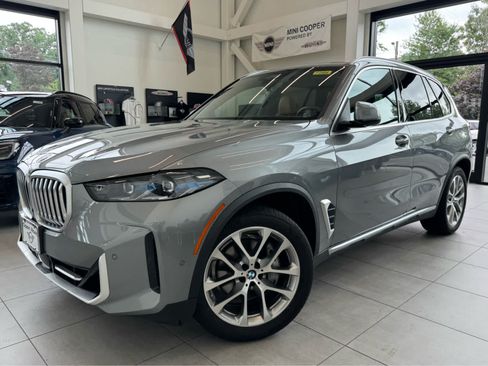 Used 2024 BMW X5 xDrive40i w/ Premium Package AWD/4WD image 1