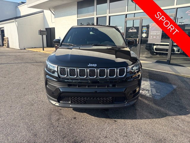 Used 2023 Jeep Compass Sport AWD/4WD image 4