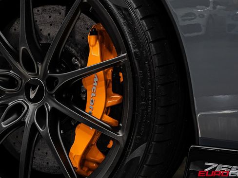 Used 2021 McLaren 765LT RWD image 27