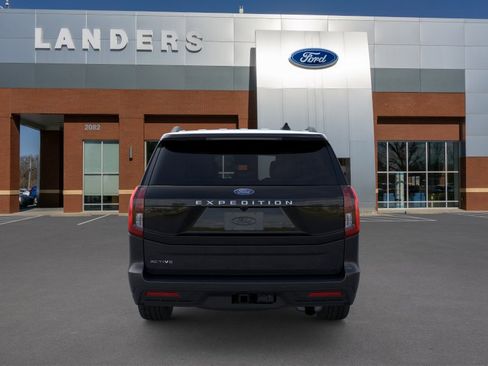 New 2026 Ford Expedition Active RWD image 5