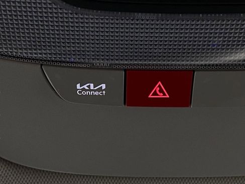 Used 2025 Kia Sportage EX image 28