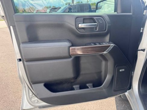 Used 2019 Chevrolet Silverado 1500 RST AWD/4WD image 12