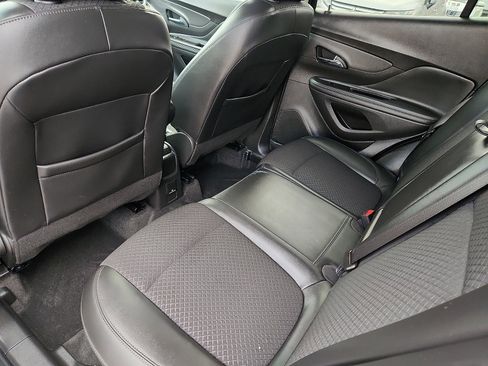 Used 2022 Buick Encore Preferred w/ Safety Package image 11