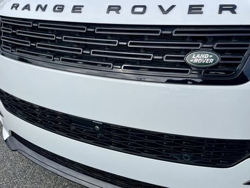 Certified 2025 Land Rover Range Rover Sport Dynamic SE image 33