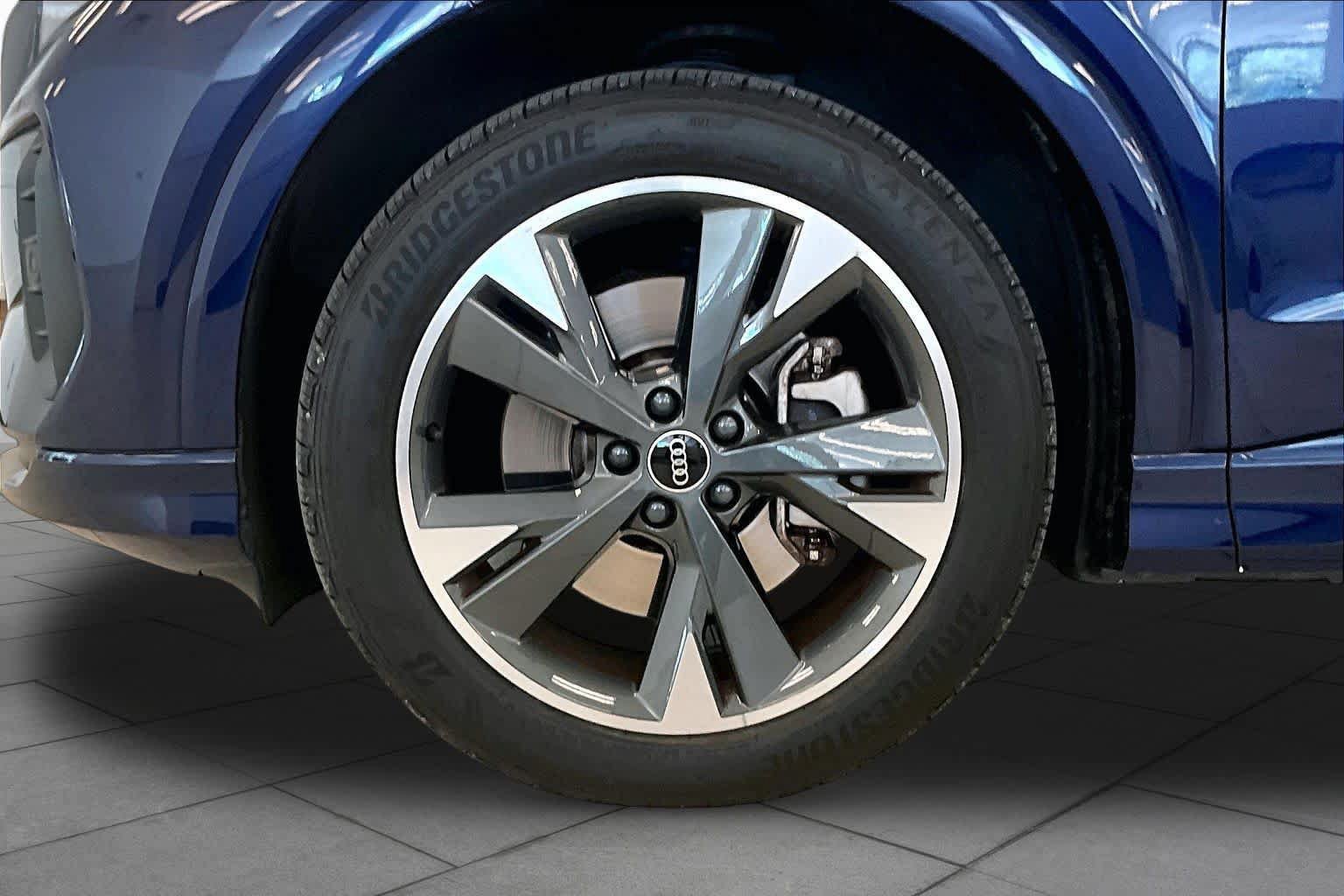Used 2022 Audi Q4 e-tron Prestige AWD/4WD image 10