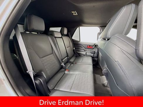 Certified 2026 Toyota 4Runner TRD Off-Road Premium AWD/4WD image 27