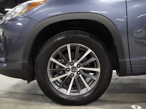 Used 2018 Toyota Highlander XLE FWD image 32