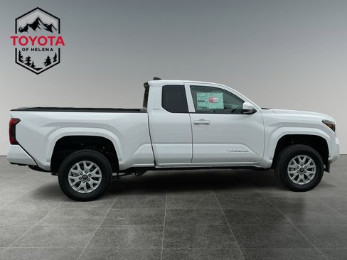 New 2026 Toyota Tacoma SR5 w/ SR5 Upgrade Package AWD/4WD image 6