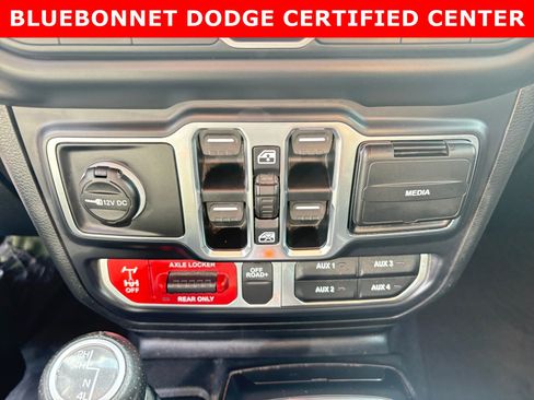 Used 2020 Jeep Gladiator Mojave AWD/4WD image 19