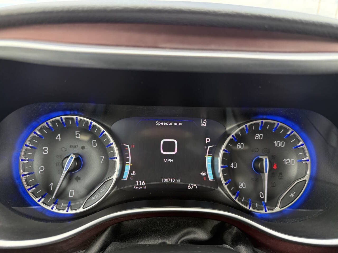Used 2017 Chrysler Pacifica Limited w/ UConnect Theater Package FWD image 19
