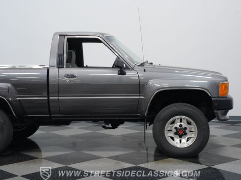 Used 1987 Toyota Pickup 4x4 Regular Cab image 31
