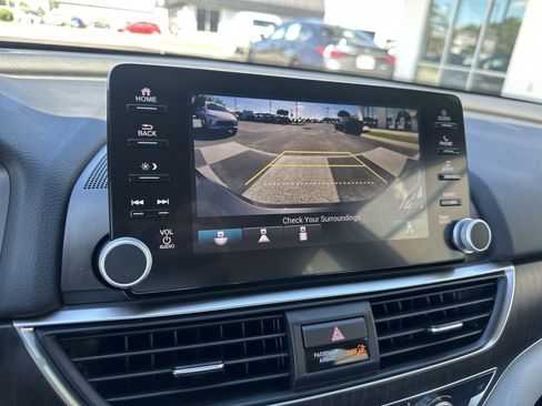 Used 2018 Honda Accord EX-L image 18