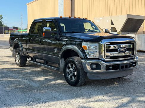 Used 2011 Ford F250 Lariat w/ Lariat Interior Pkg AWD/4WD image 3