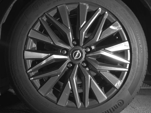 Used 2025 Nissan Altima 2.5 SV FWD image 14