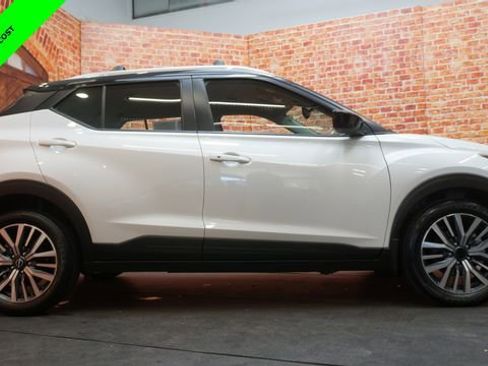 Certified 2024 Nissan Kicks SV w/ Interior Electronics Package image 8