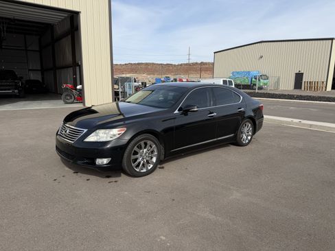 Used 2011 Lexus LS 460 w/ Comfort Pkg RWD image 1