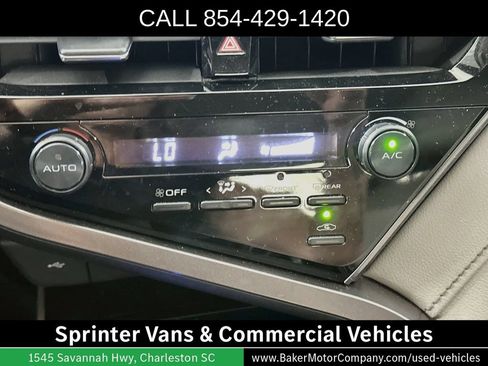 Used 2021 Toyota Camry SE FWD image 17