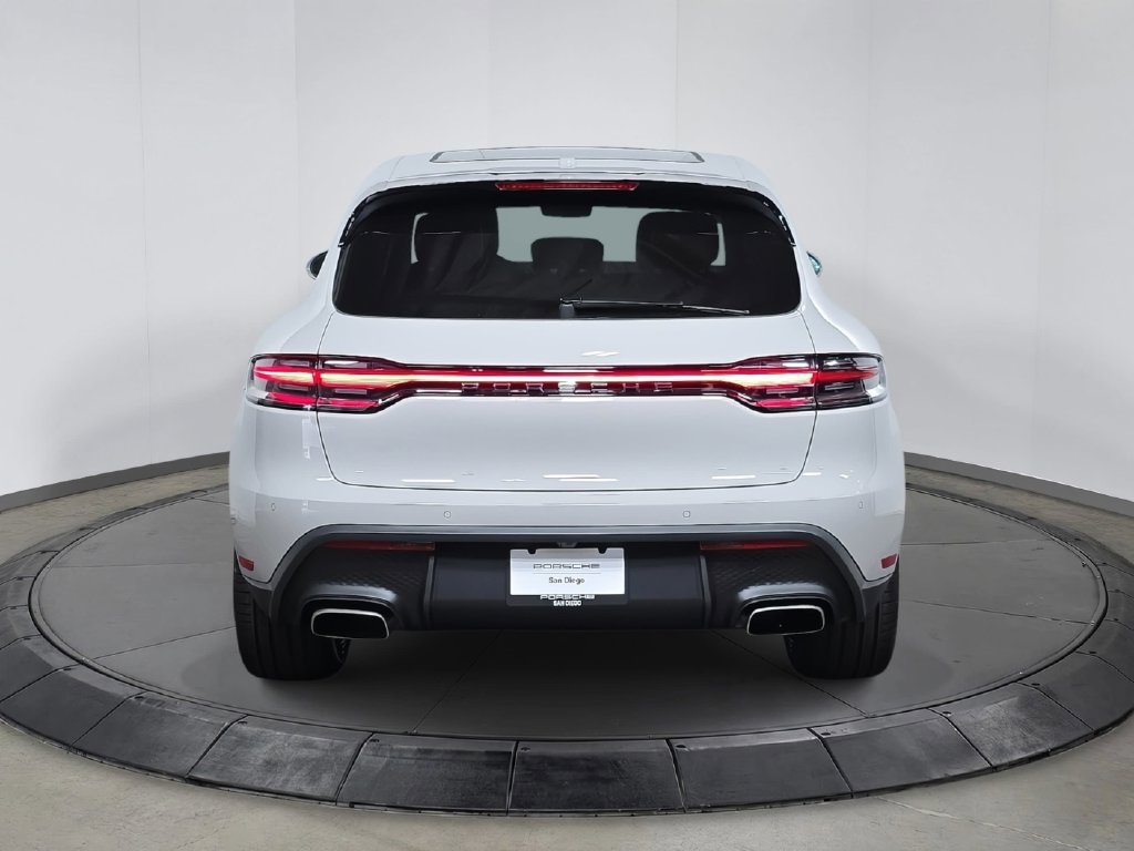 Certified 2026 Porsche Macan AWD/4WD image 6