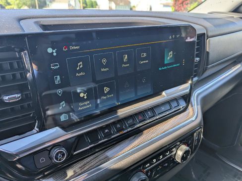 Used 2024 Chevrolet Silverado 1500 LT AWD/4WD image 15