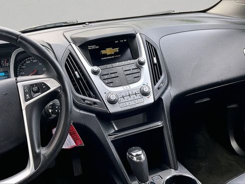 Used 2017 Chevrolet Equinox Premier w/ Enhanced Convenience Package FWD image 10
