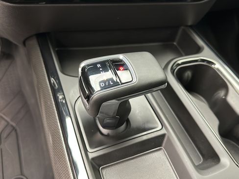 Used 2024 Chevrolet Silverado 1500 ZR2 w/ Technology Package AWD/4WD image 29