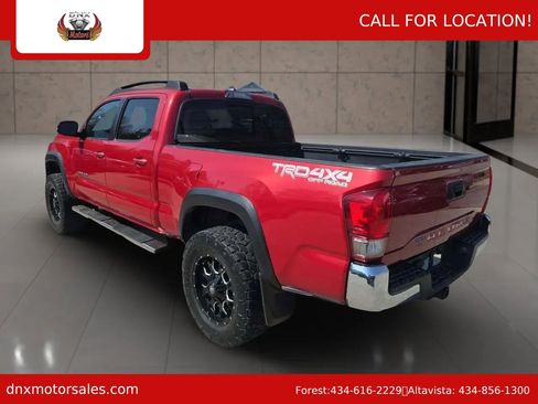 Used 2017 Toyota Tacoma TRD Off-Road AWD/4WD image 2