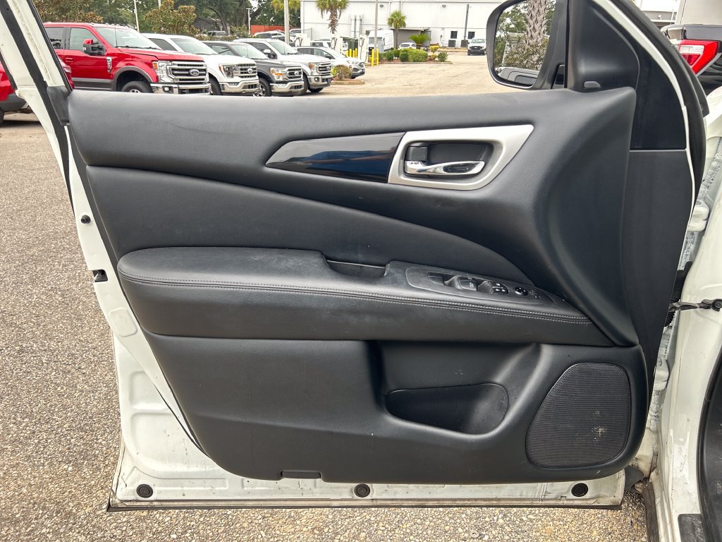 Used 2020 Nissan Pathfinder SV AWD/4WD image 7