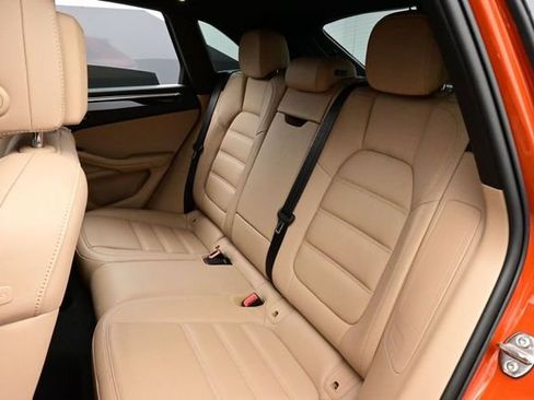 Certified 2023 Porsche Macan S AWD/4WD image 14