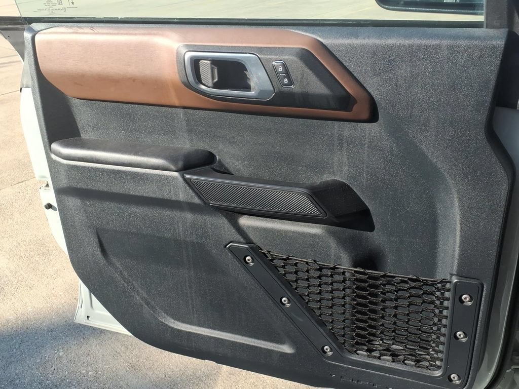 Used 2024 Ford Bronco Outer Banks AWD/4WD image 16
