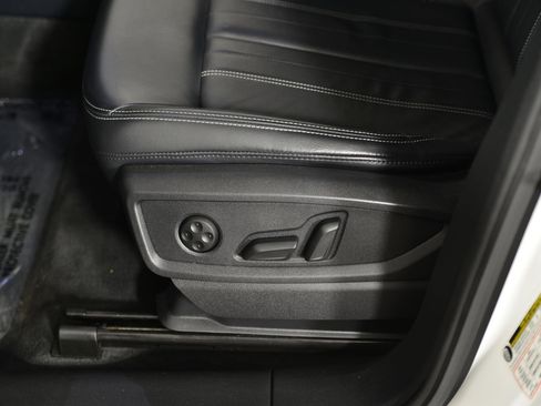 Certified 2023 Audi Q5 Premium image 30