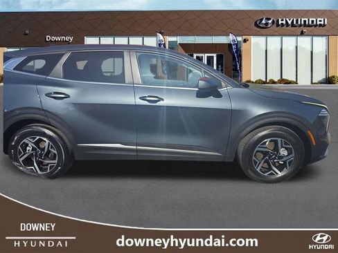 Used 2025 Kia Sportage LX FWD image 5