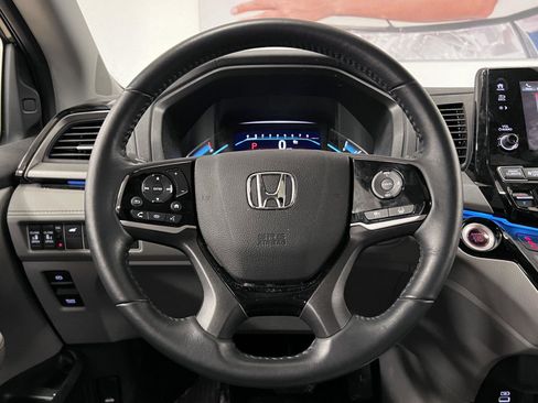 Used 2023 Honda Odyssey Touring image 14