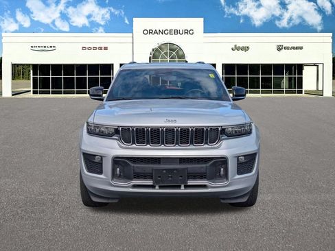 Used 2021 Jeep Grand Cherokee L Overland w/ Luxury Tech Group IV AWD/4WD image 2