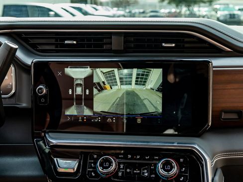 Used 2026 GMC Sierra 3500 Denali Ultimate w/ LPO, Black Badging Package image 26