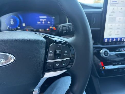 Used 2022 Ford Explorer Platinum w/ Equipment Group 601A image 18