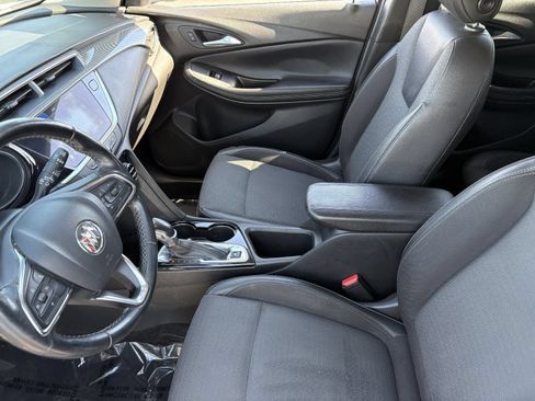 Used 2022 Buick Encore GX Select FWD image 29