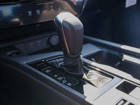 New 2026 Nissan Sentra SV FWD image 30