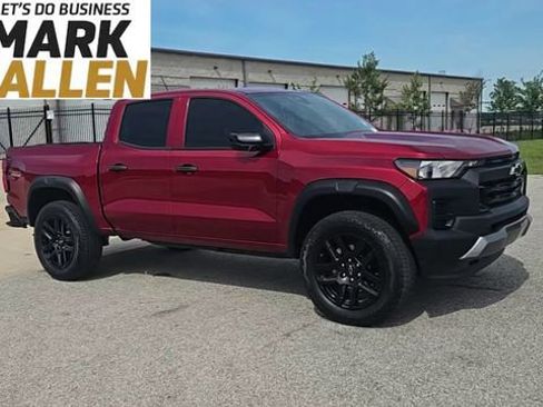 Used 2024 Chevrolet Colorado Trail Boss w/ Advanced Trailering Package AWD/4WD image 2