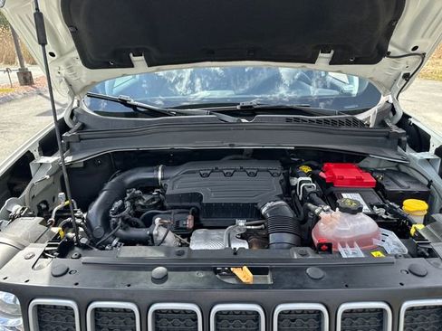 Used 2023 Jeep Renegade Latitude AWD/4WD image 23